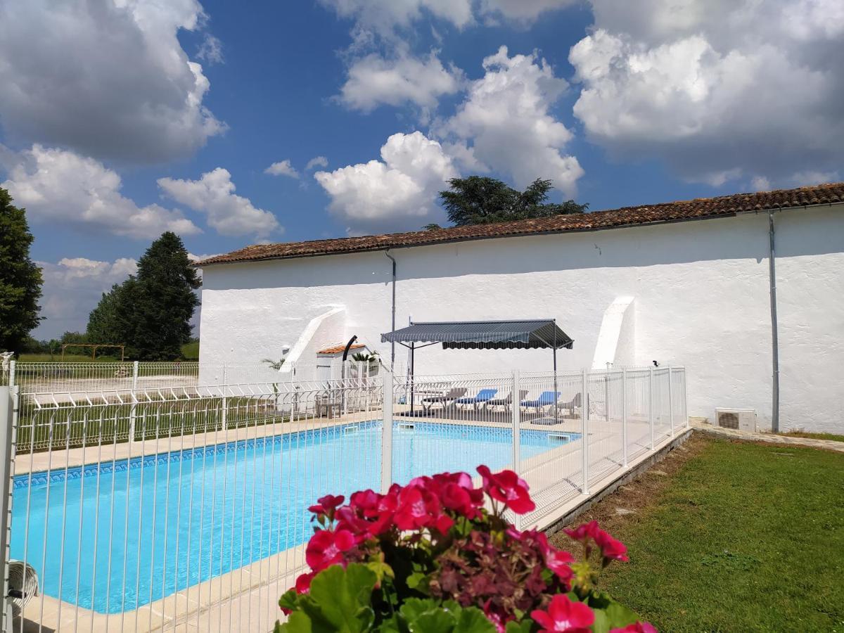 Ferienwohnung Domaine Moulin D' Elemiah Gémozac Exterior foto
