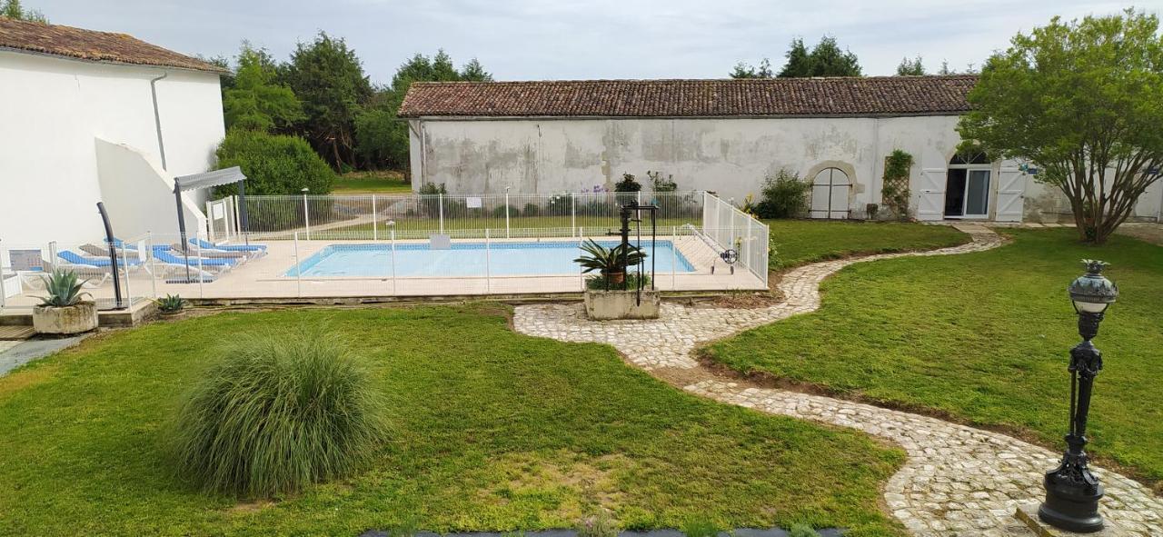 Ferienwohnung Domaine Moulin D' Elemiah Gémozac Exterior foto
